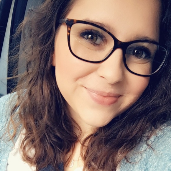 Meet your Posher, Jenna - Picture 1 of 1